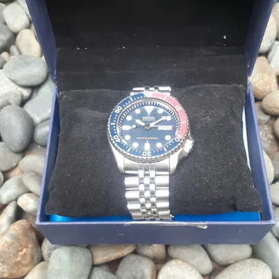 Seiko SKX009 Black / Stainless Steel