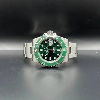 Submariner Date Stainless Steel / Green / Cerachom