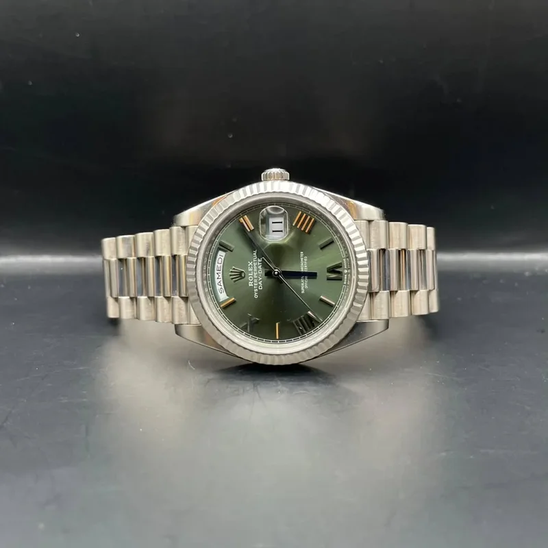 Day-Date 40 White Gold / Green - Roman