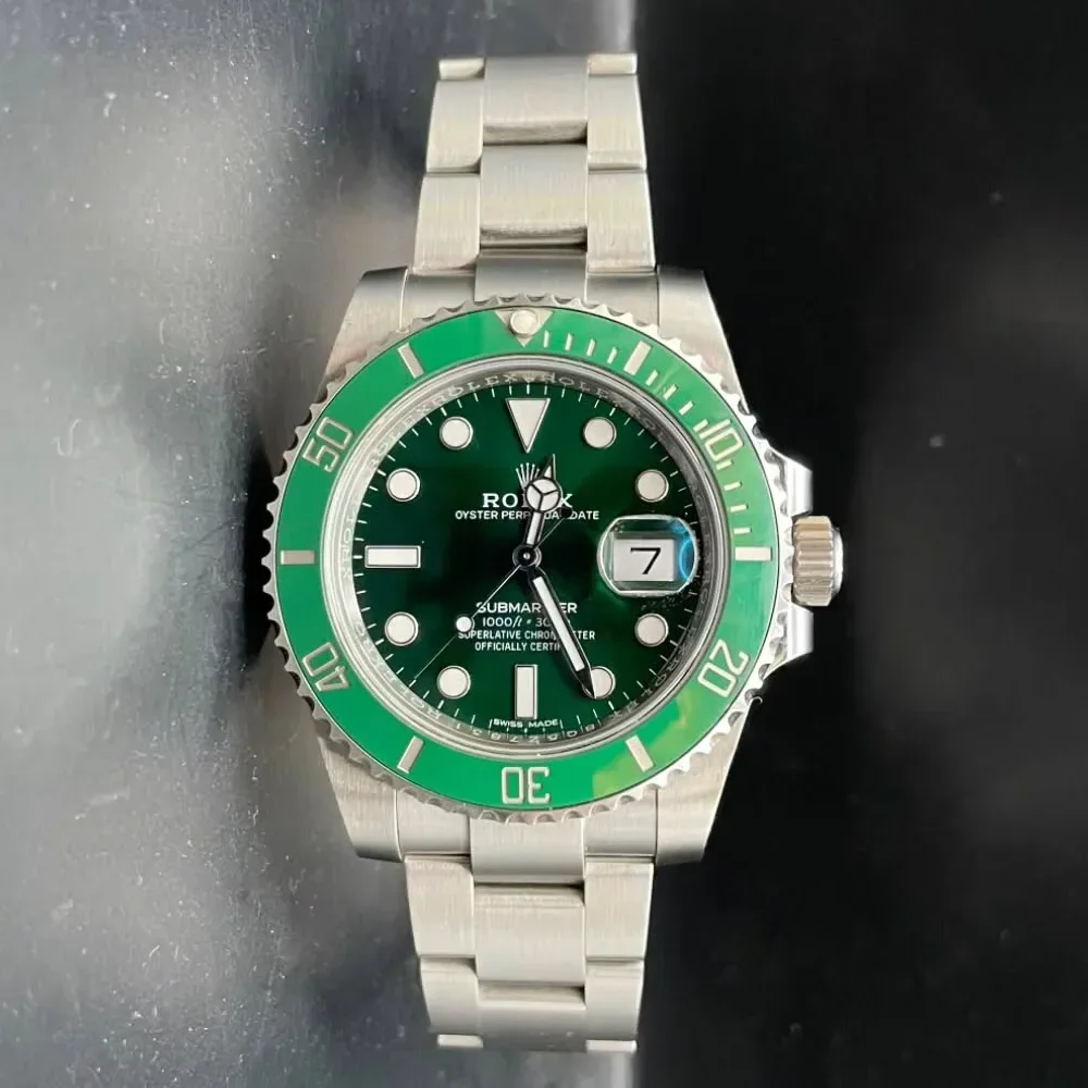 Submariner Date Stainless Steel / Green / Cerachom