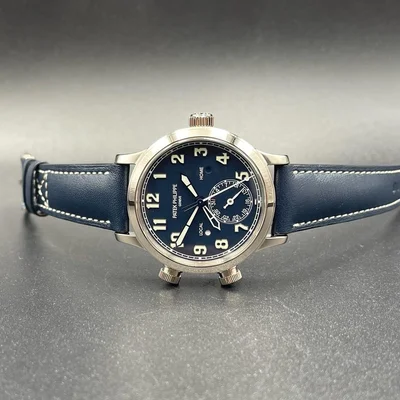 Calatrava Pilot Travel Time 7234 White Gold / Blue