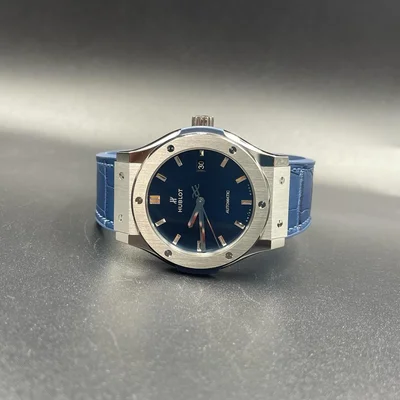 Classic Fusion 42 Titanium / Blue / Rubber