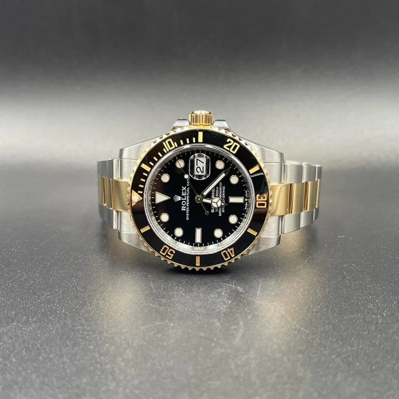 Submariner Date 41 Stainless Steel / Yellow Gold / Black