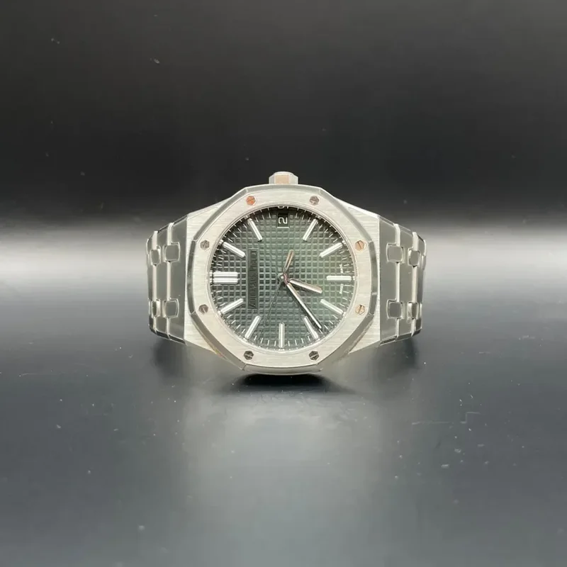 Royal Oak Selfwinding 41 Stainless Steel / Green