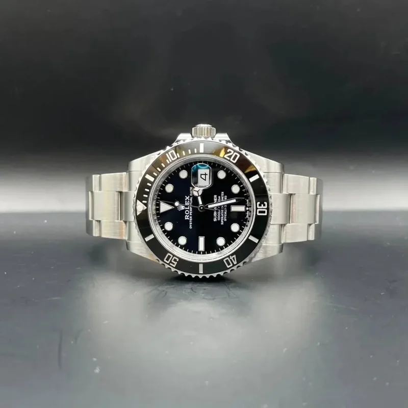 Submariner Date 41 Stainless Steel / Black / Cerachrom