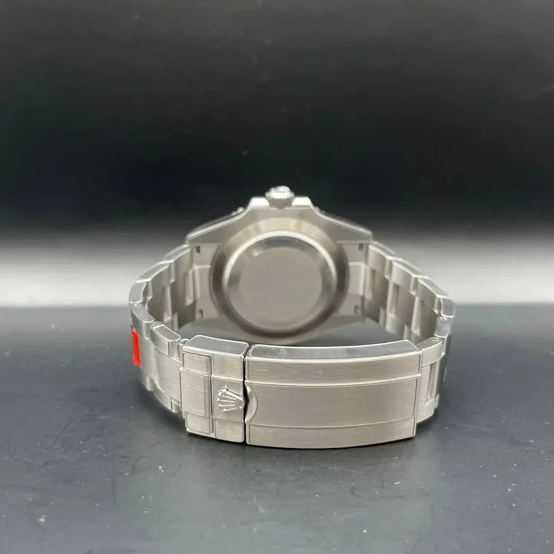 Thumb Submariner Date 41 Stainless Steel / Black / Green Cerachrom