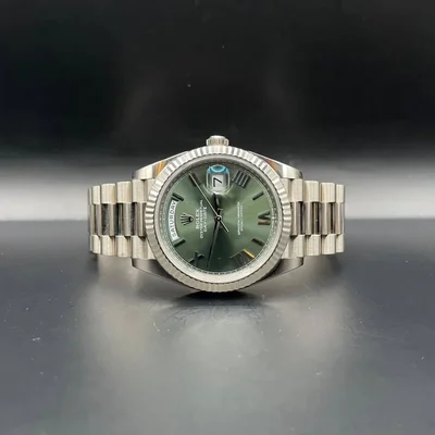 Day-Date 40 White Gold / Green - Roman