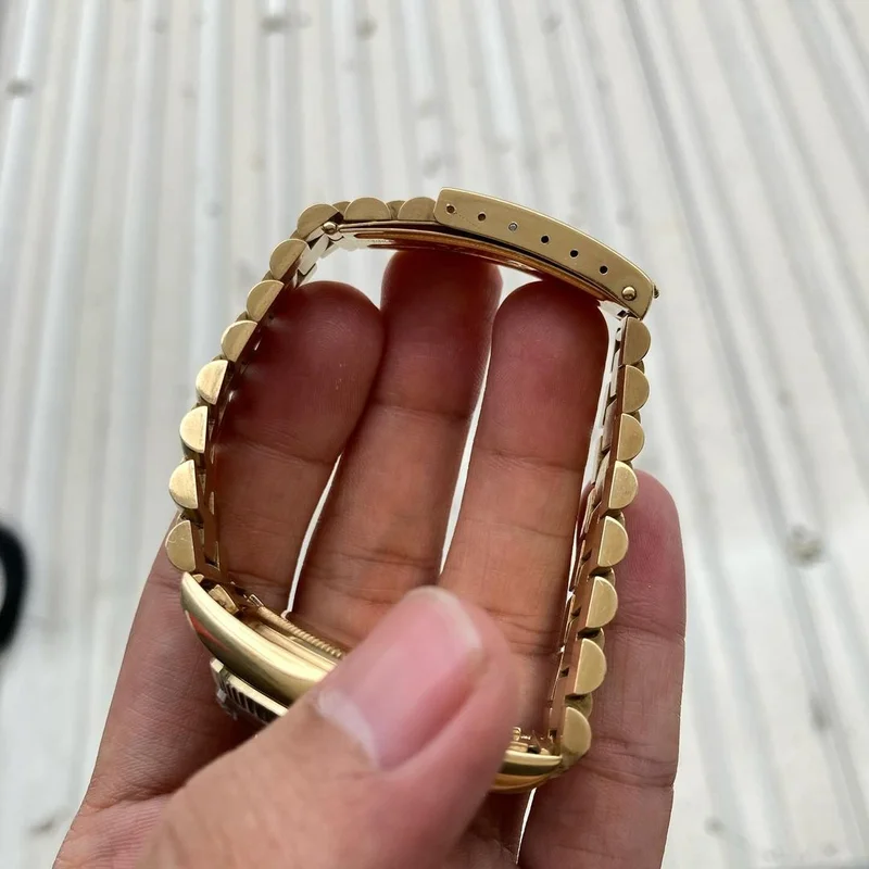Thumb Day-Date 1803