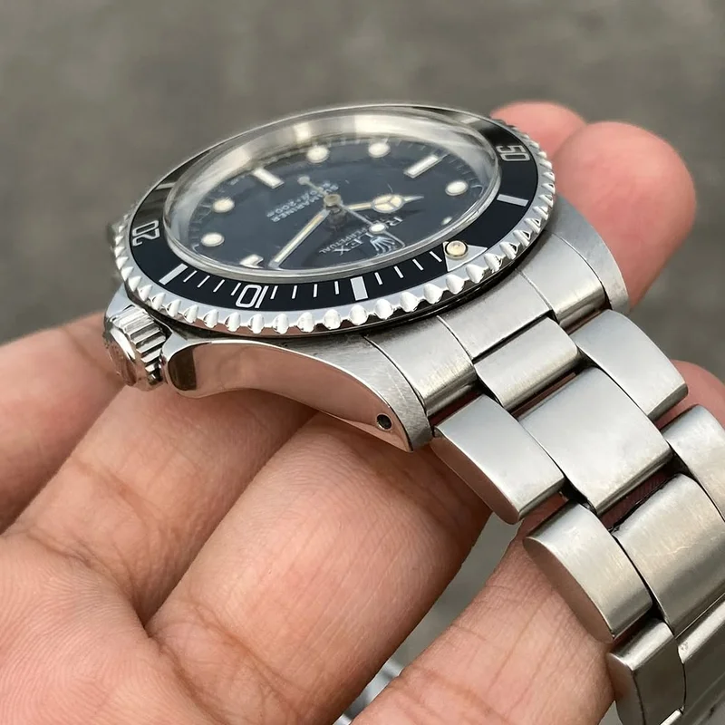 Thumb Submariner No-Date 5513