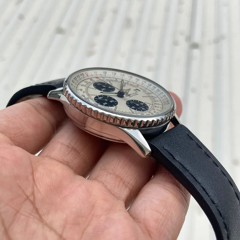 Thumb Old Navitimer Chronograph Automatic
