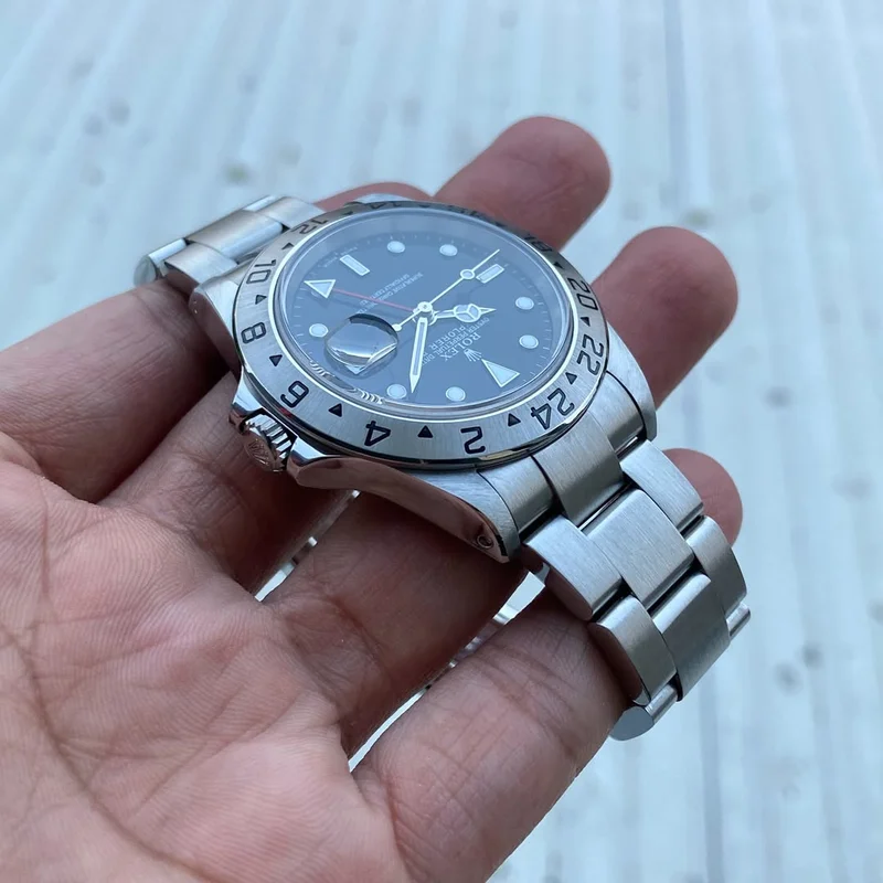 Thumb Explorer II Black Superluminova