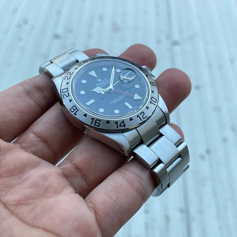 Thumb Explorer II Black Superluminova