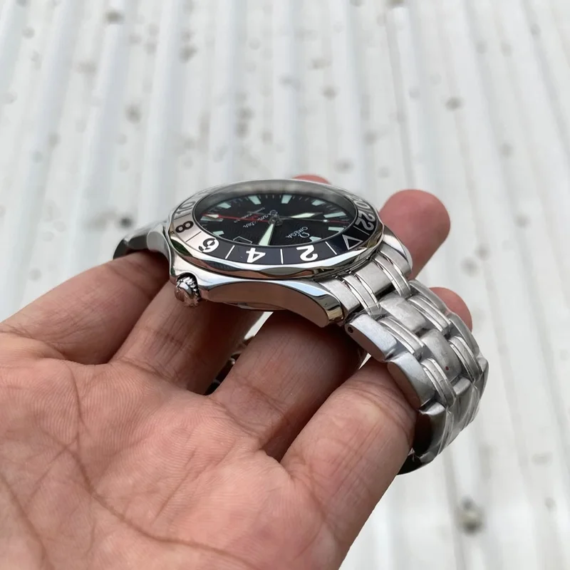 Thumb Seamaster Diver 300M Automatic 41 GMT Stainless Steel / Black / Bracelet / 50th Anniversary