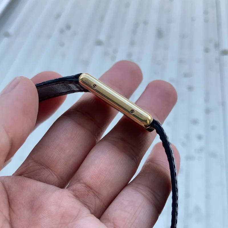 Thumb Must de Cartier Tank Quartz