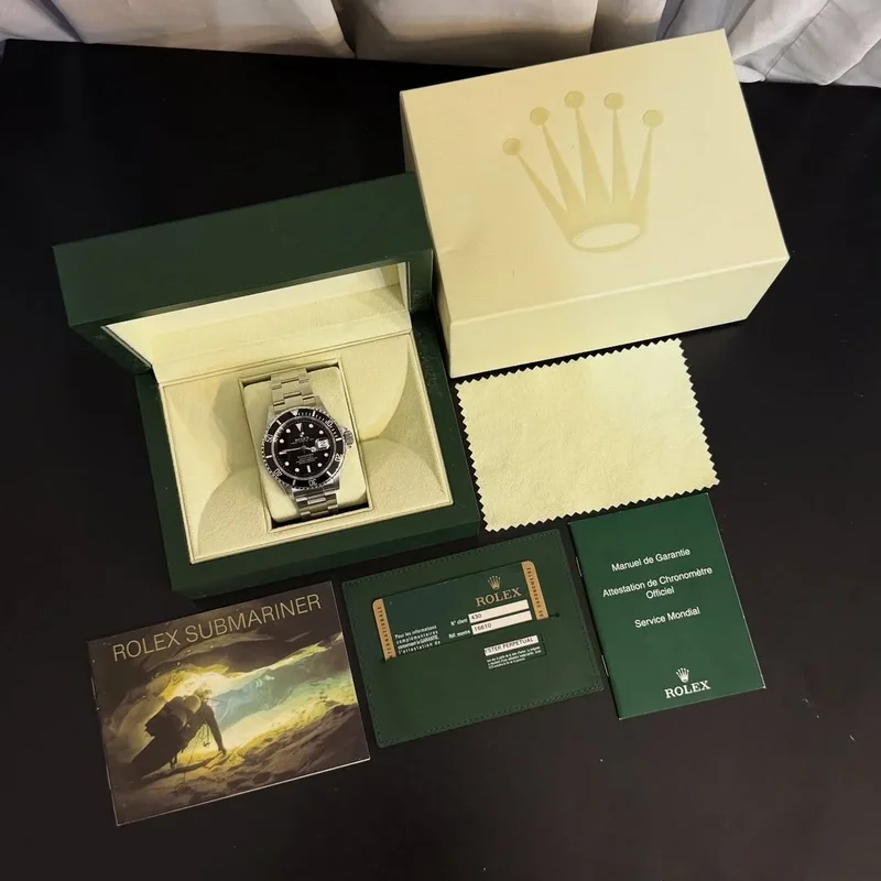 Thumb Submariner Date 16610 SuperLuminova