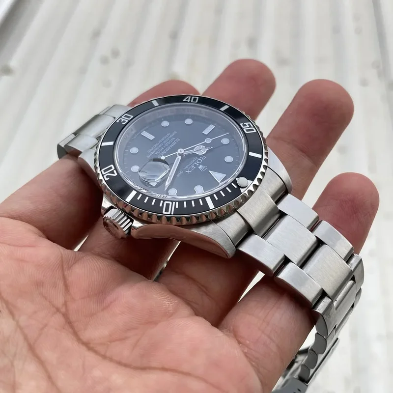 Thumb Submariner Date 16610 SuperLuminova
