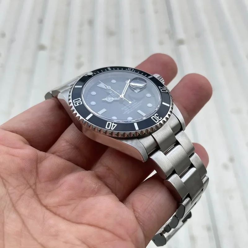 Thumb Submariner Date 16610 SuperLuminova