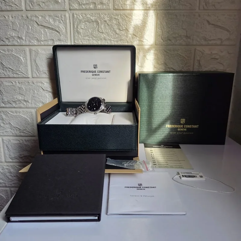 Thumb Index Automatic Black