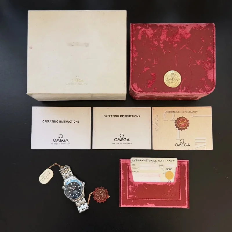 Thumb Seamaster Diver 300M Automatic 36.25 Stainless Steel / Blue / Bracelet