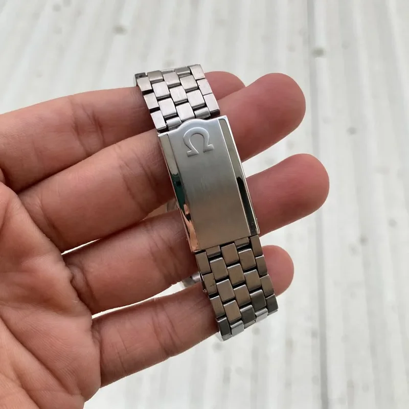 Thumb OMEGA Constellation C-shape 168.027