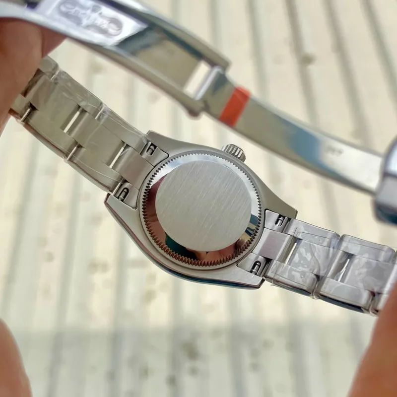 Thumb Lady-Datejust 26 Silver Oyster