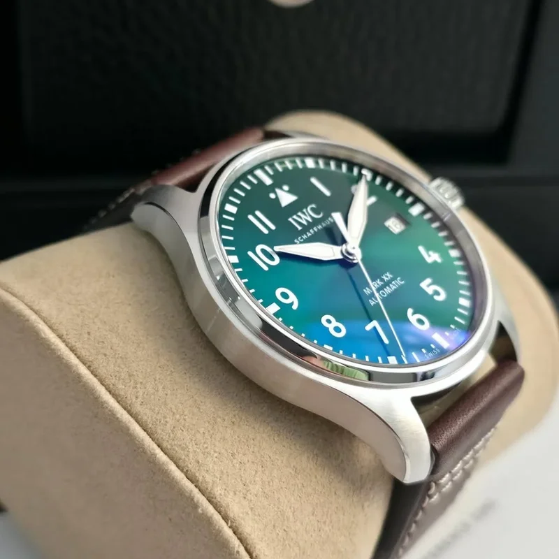 Thumb Pilot's Watch Mark XX Stainless Steel / Green