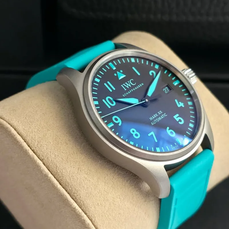 Thumb Pilot's Watch Mark XX Mercedes-AMG PETRONAS Formula One™ Team