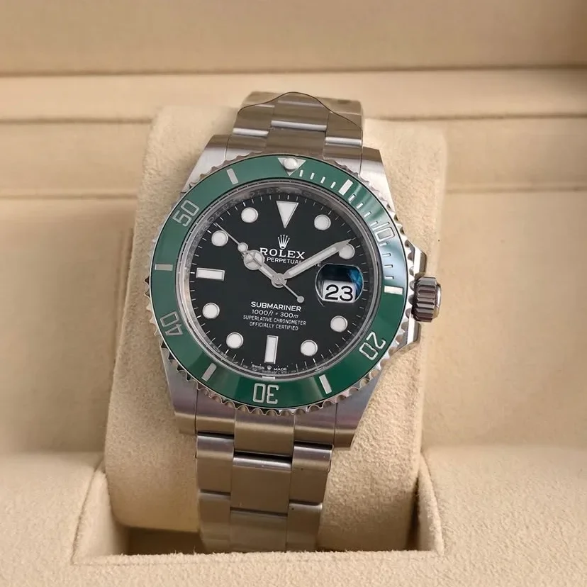 Submariner Date 41 Stainless Steel / Black / Green Cerachrom