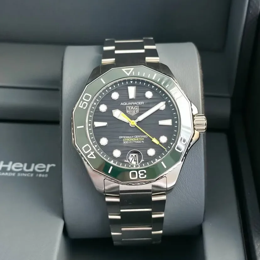 Aquaracer Professional 300 42 Stainless Steel / Green