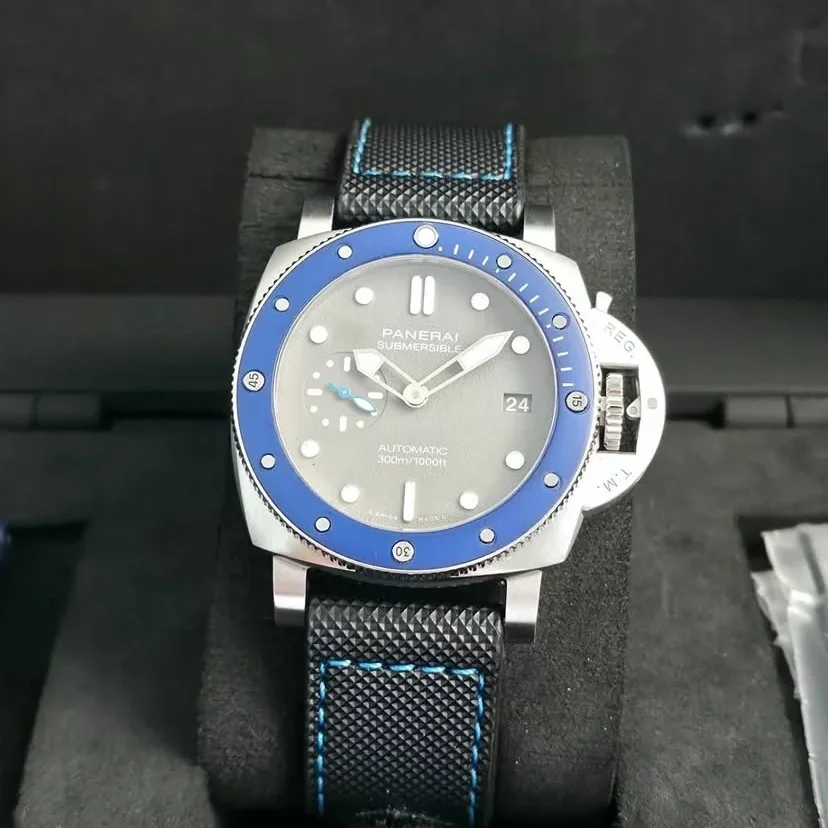 Luminor Submersible 42 3 Days Automatic Acciaio Blue Ceramic / Shark Grey