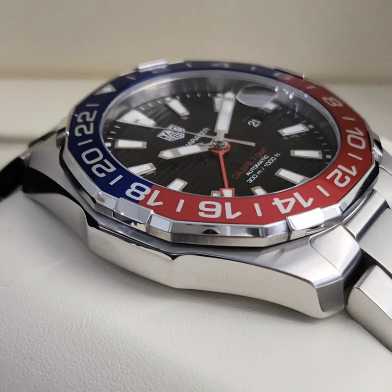 Thumb Aquaracer 300M Calibre 7 GMT Stainless Steel / Black / Bracelet