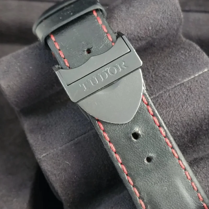 Thumb Fastrider Black Shield Ceramic / Black-Red / Leather