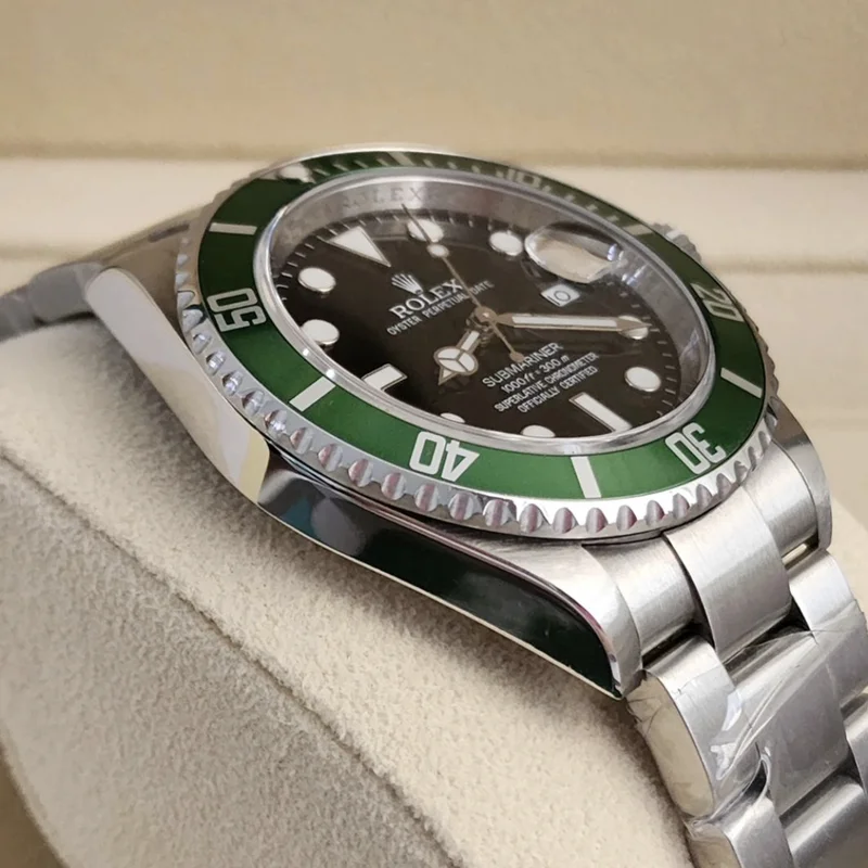 Thumb Submariner Date 16610 LV Mark 1