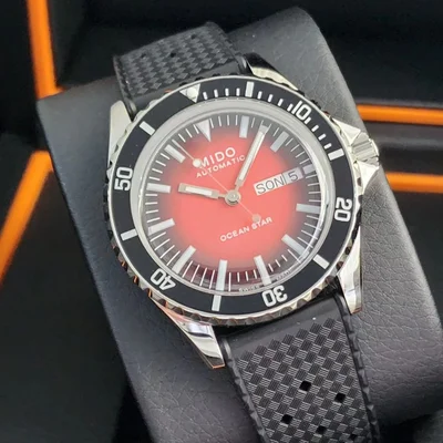 Ocean Star Tribute Gradient Stainless Steel / Red