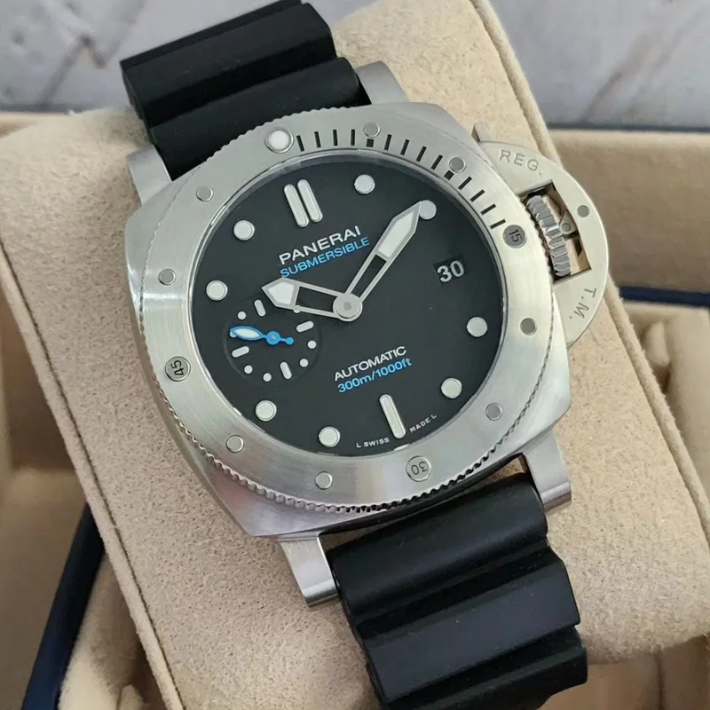 Thumb Luminor Submersible 42 3 Days Automatic Stainless Steel / Black