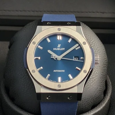 Classic Fusion 42 Titanium / Blue / Rubber