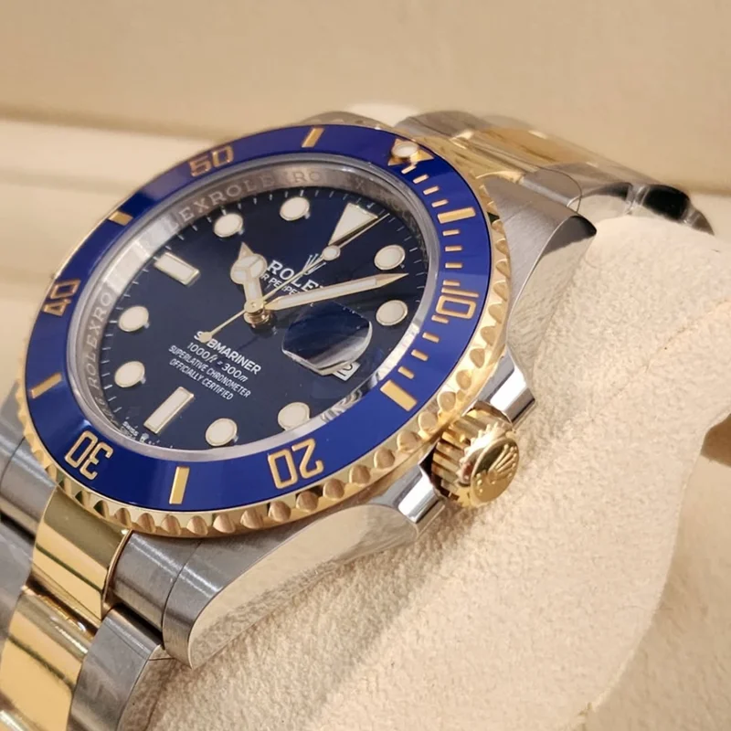 Thumb Submariner Date 41 Stainless Steel / Yellow Gold / Blue