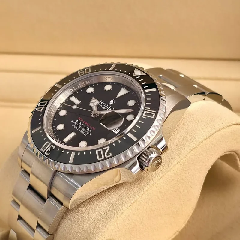 Thumb Sea-Dweller Stainless Steel / Black