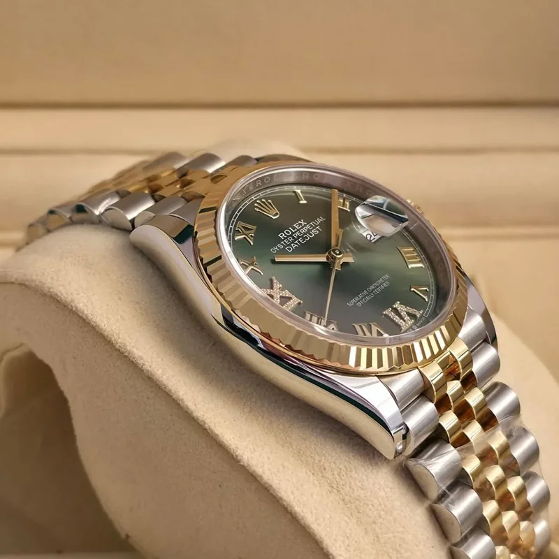 Thumb Datejust 36 Stainless Steel / Yellow Gold / Fluted / Olive Green Roman / Jubilee