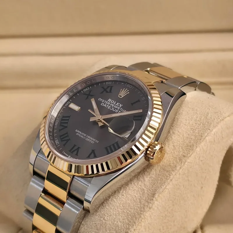 Thumb Datejust 36 Stainless Steel / Yellow Gold / Fluted / Silver Roman / Oyster