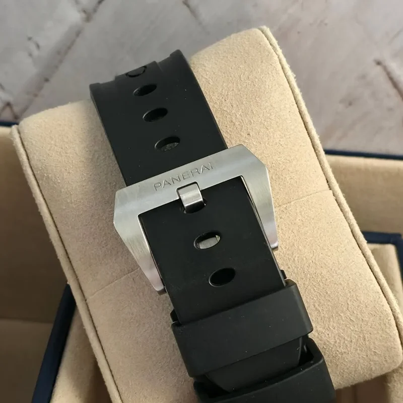 Thumb Luminor 44 Logo 3 Days Stainless Steel / Black