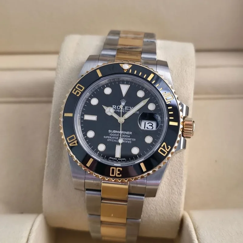 Submariner Date Rolesor / Black / Cerachrom
