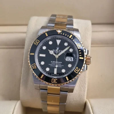 Submariner Date Rolesor / Black / Cerachrom