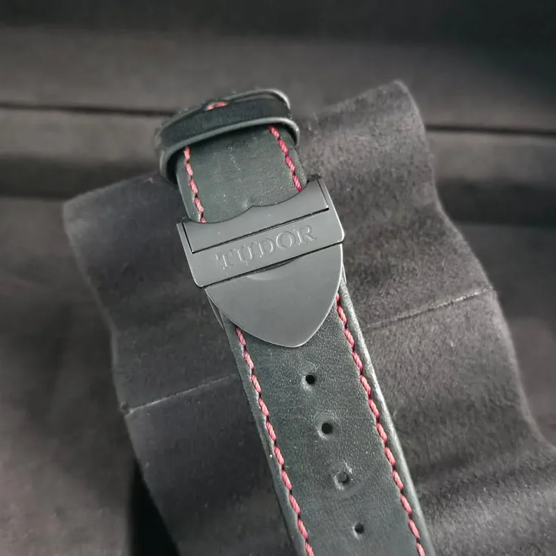 Thumb Fastrider Black Shield Ceramic / Black-Red / Leather