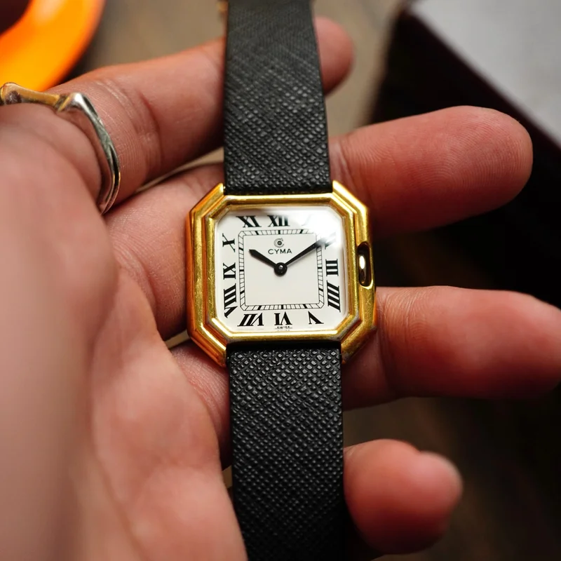 Thumb CYMA Le Locle Ceinture Octagon