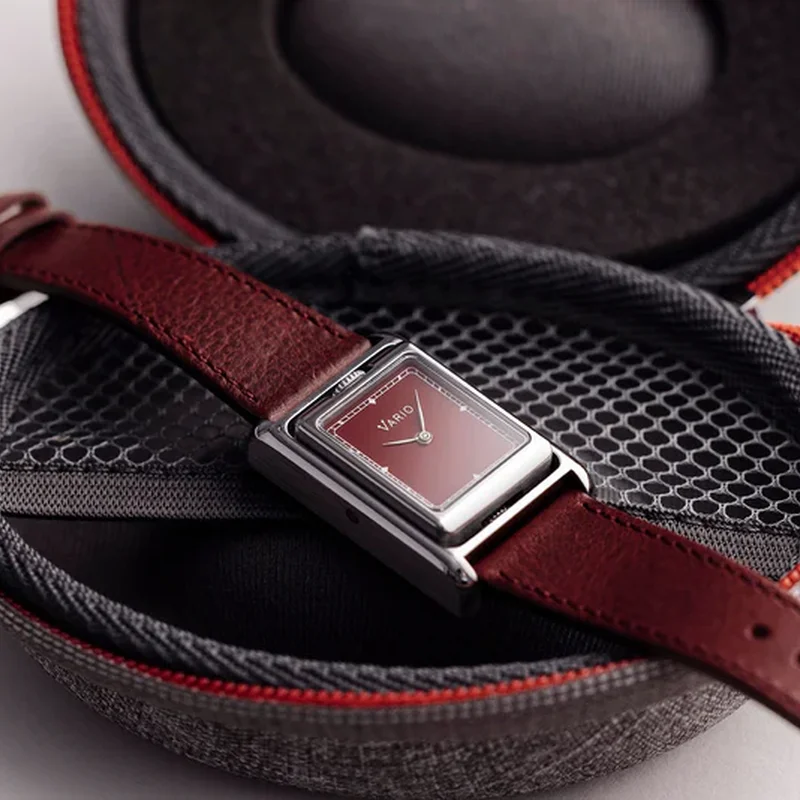 Thumb Vario VERSA Reversible Dual Time Gunmetal-Red Watch