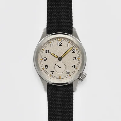 Vario 1945 D12 Sand Beige Field Watch