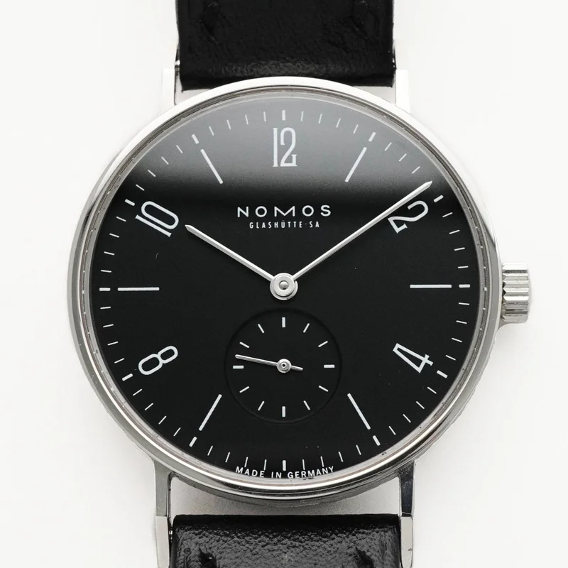 Thumb Nomos Tangente