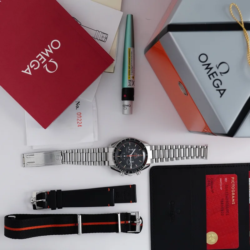 Thumb Speedmaster Professional Moonwatch SpeedyTuesday Ultraman