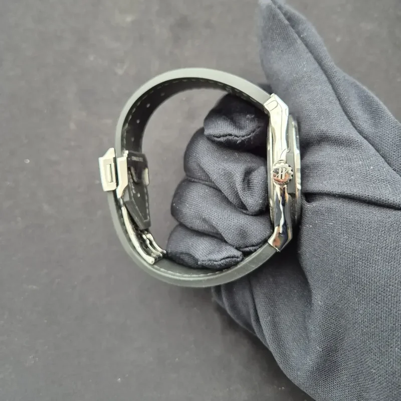 Thumb Classic Fusion 42 Titanium / Black / Rubber